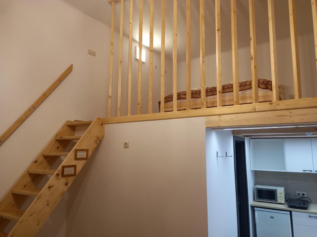 Budapest Apartman Buda Sziveben Luaran gambar
